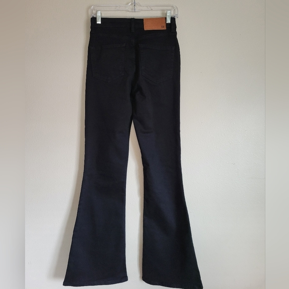 Reclaimed Vintage- Black flare jeans - Picture 3 of 7